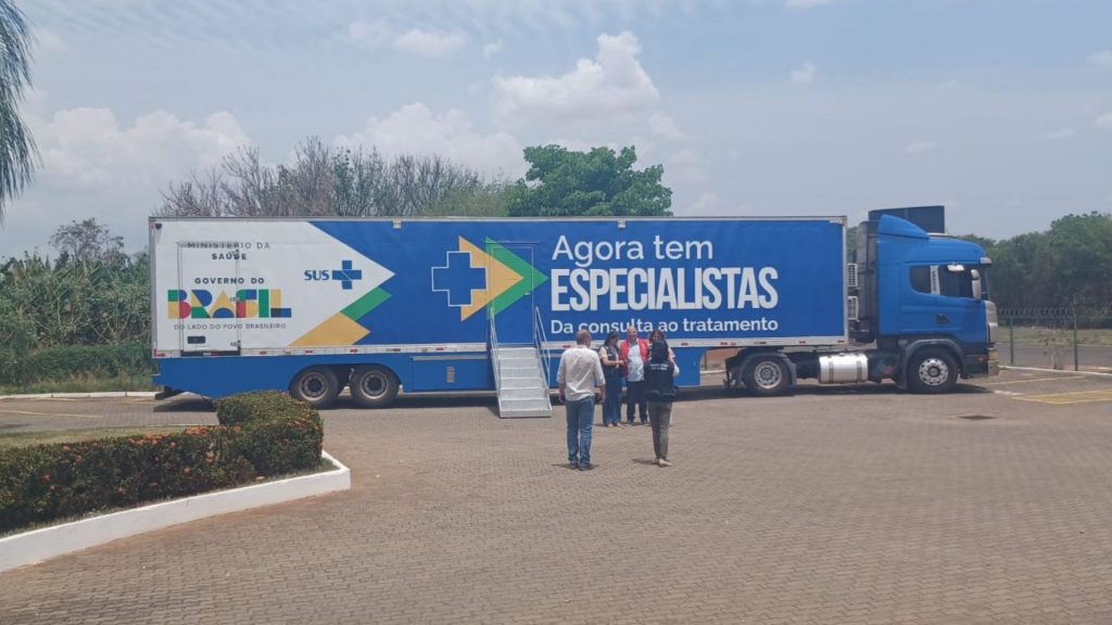 Carretas de saúde iniciam atendimentos na Zona Oeste e na Baixada