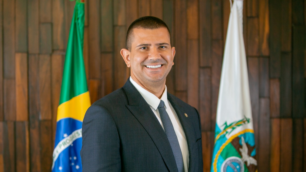 As cartas estão postas e o jogo iniciado