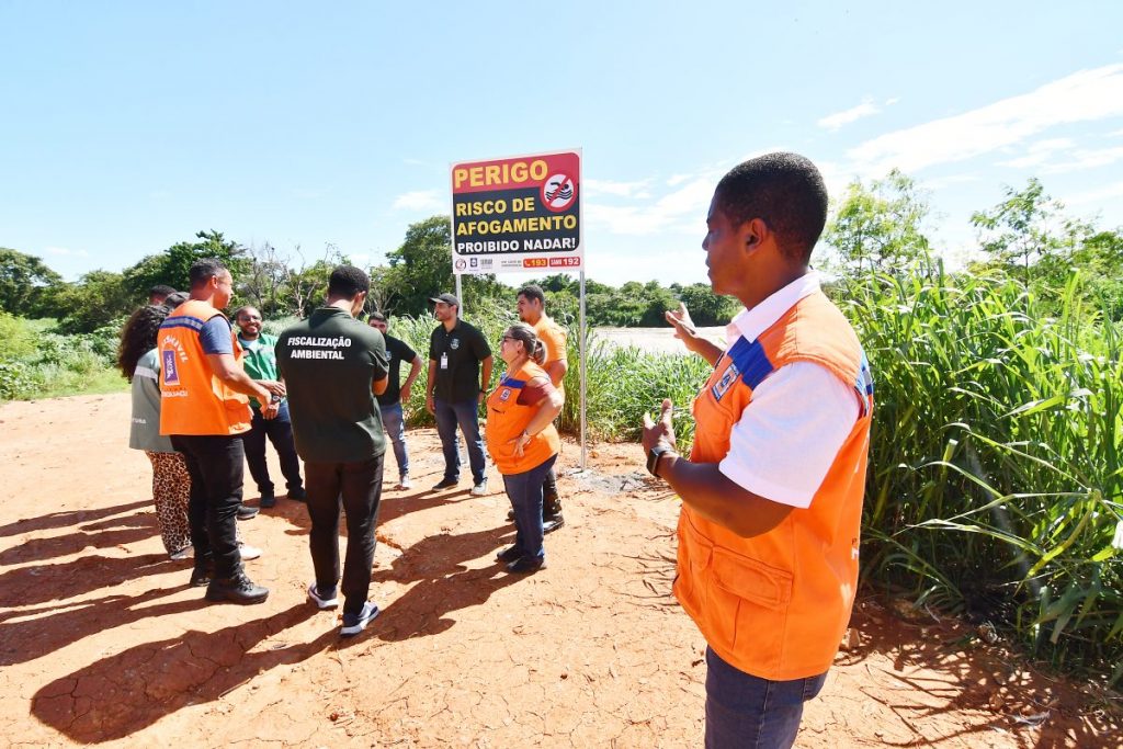 Prefeitura de Nova Iguaçu proíbe banho em trechos do Rio Guandu