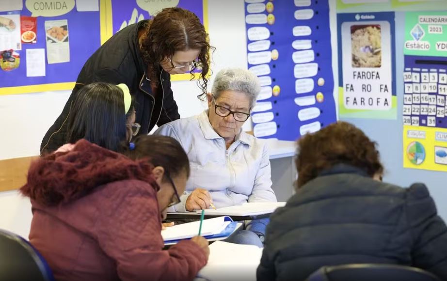 Alfabetização gratuita abre inscrições em Campos