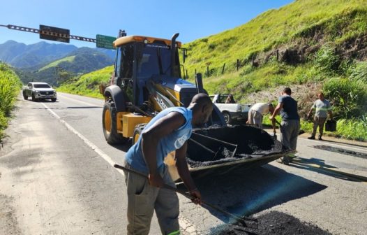 Angra dos Reis inicia operação emergencial de tapa-buraco na RJ-155