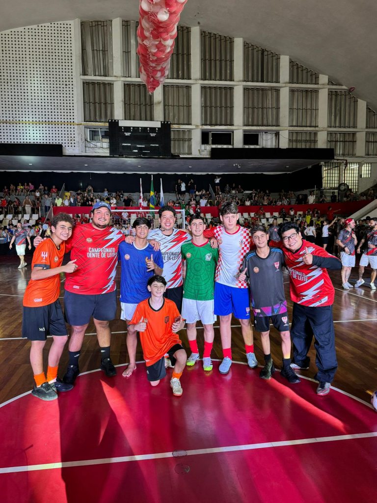 Abertura de torneio Dente de Leite reúne torcida no Tijuca Tênis Clube