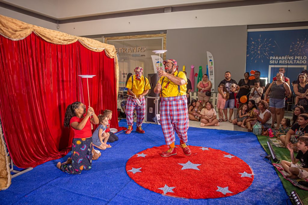 Espetáculo gratuito chega a Mangaratiba no Dia do Circo e do Teatro
