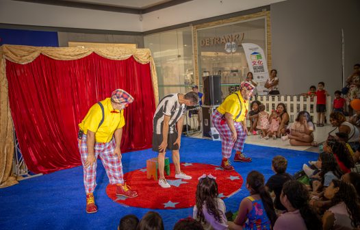 Turma Em Cena leva circo-teatro gratuito a cidades do Sudeste
