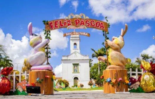 Praça de São Pedro da Aldeia recebe decoração especial de Páscoa
