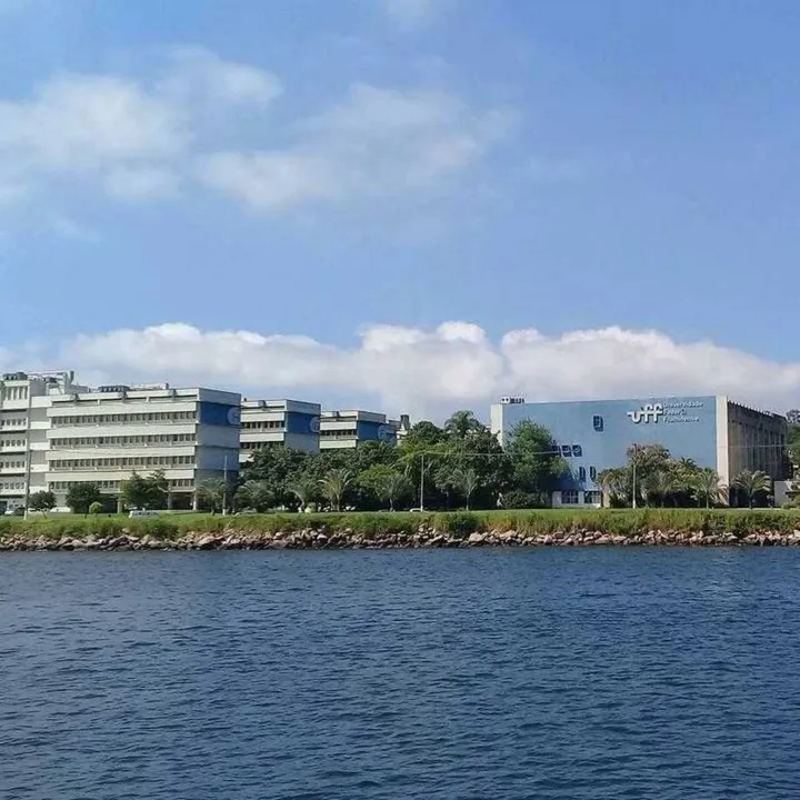 Greve de funcionários do refeitório da UFF de Niterói afeta estudantes