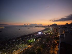 Comerciantes projetam aumento nas vendas com show de Shakira