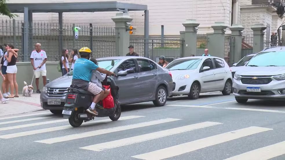Rio proíbe ciclomotores e elétricos em vias acima de 60 km/h