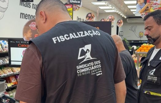 Fiscalização no feriado resulta em mais de 100 notificações no comércio do Rio