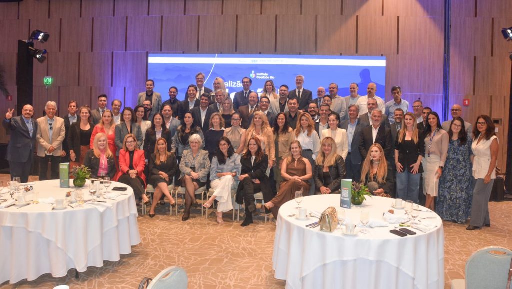Coalizão Mais Negócios debate reforma tributária em Copacabana