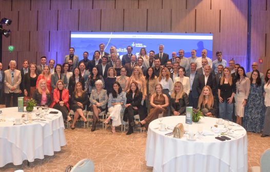 Coalizão Mais Negócios debate reforma tributária em Copacabana