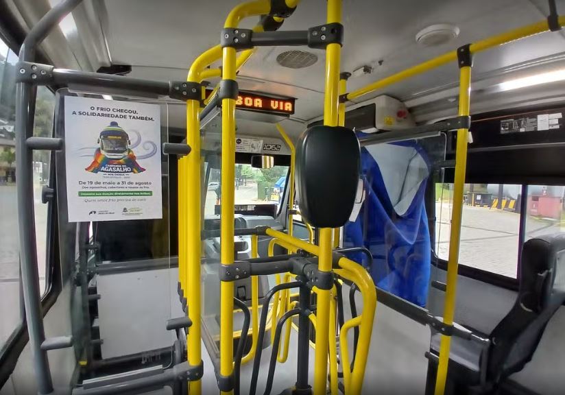 Campanha do agasalho começa nos ônibus de Teresópolis