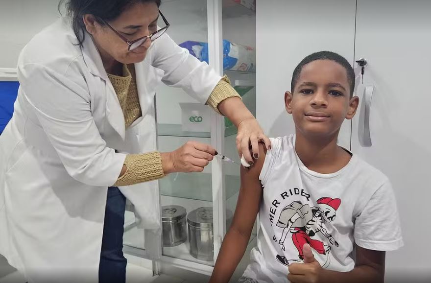 Campos amplia vacinação contra gripe para público de até 29 anos