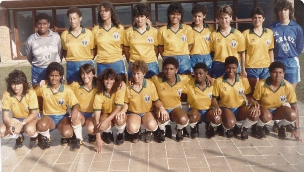 Uma reparação histórica com as primeiras jogadoras da primeira seleção de futebol do Brasil