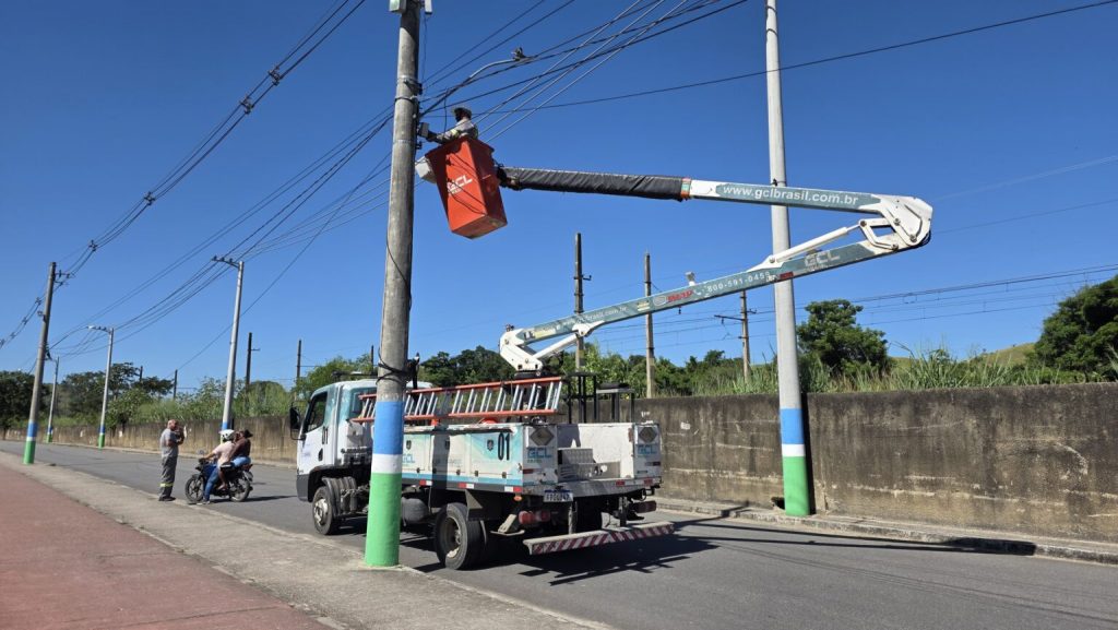 Japeri intensifica operação para ampliar iluminação pública