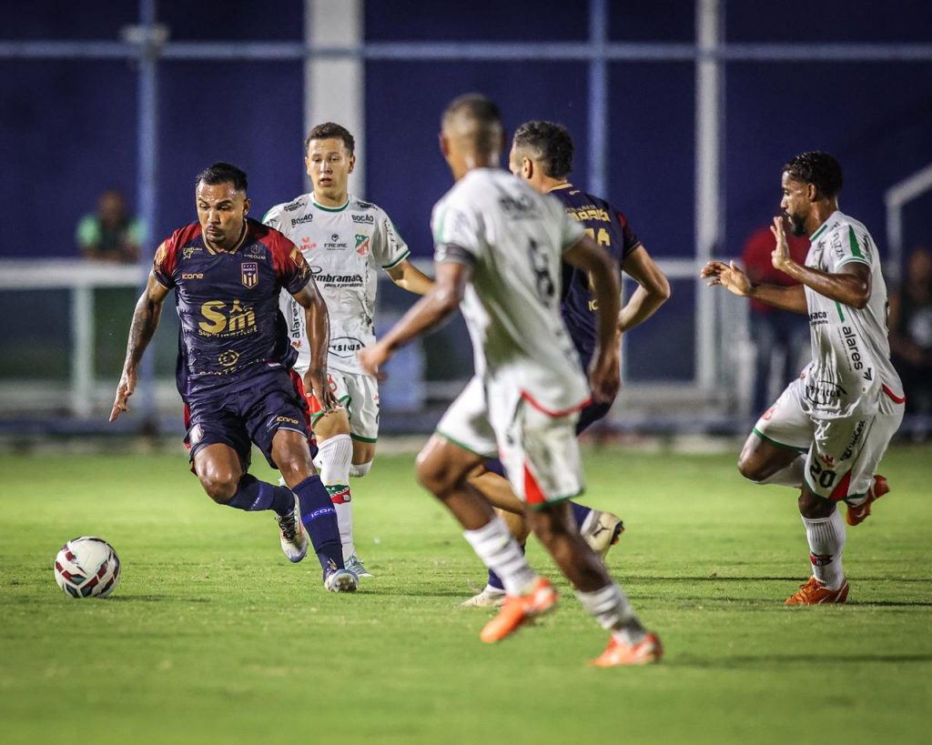 Exclusivo: Recordista de jogos pelo Maricá crê na volta à elite do Carioca