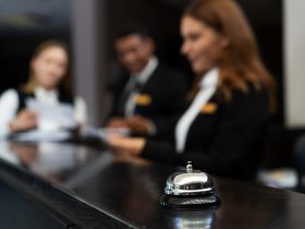 PROENH-RJ leva capacitação para hotelaria em Rio das Ostras