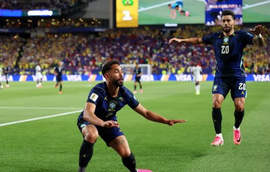 Brasil vence, EUA carimbam vaga e Haiti e Turquia dão adeus à Copa