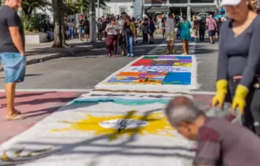 Corpus Christi mobiliza celebrações, tapetes de sal e interdições em Cabo Frio