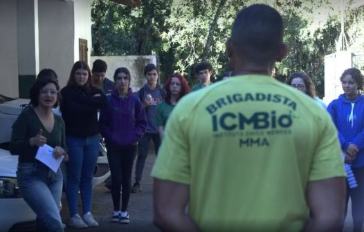 Estudantes do Projeto Mais Verde visitam o Parque Nacional da Serra dos Órgãos