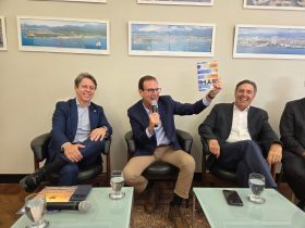Com presença de Paes, FACERJ reúne lideranças empresariais na ACRJ
