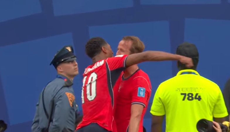 Inglaterra confirma favoritismo e garante primeiro lugar