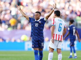 França vence retranca paraguaia e vai às quartas