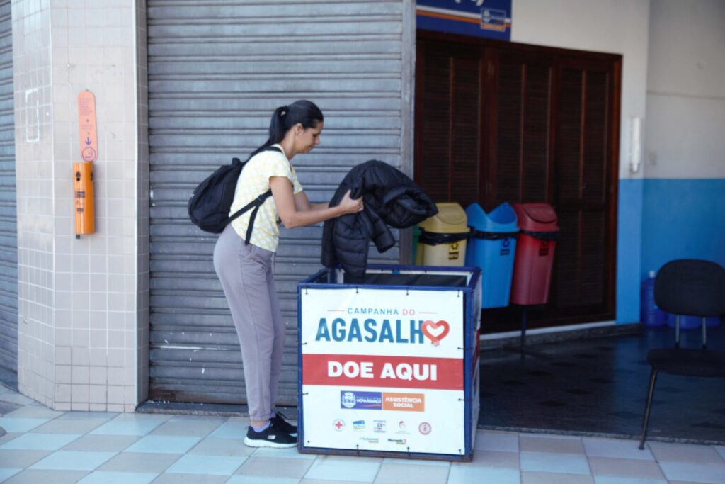Nova Iguaçu reforça Campanha do Agasalho após frio recorde