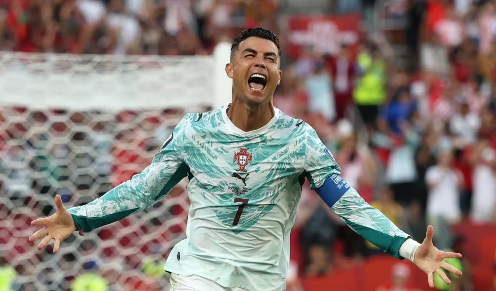 Com gol de CR7 e decisão do VAR, Portugal vira e elimina a Croácia