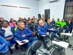 Guardas municipais recebem capacitação em Libras