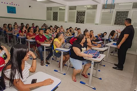 São Pedro da Aldeia abre matrículas para Educação de Jovens, Adultos e Idosos