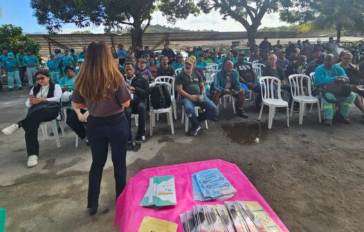 Saquarema realiza palestra sobre combate ao tabagismo para servidores da limpeza