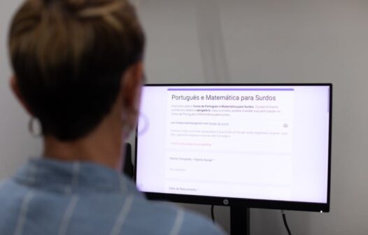 Volta Redonda oferece cursos para pessoas surdas