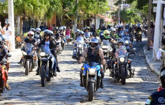 Encontro motociclístico feminino movimenta Búzios