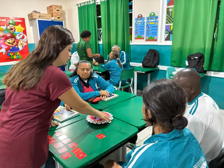 Saquarema registra aumento de 126% nas matrículas do EJA
