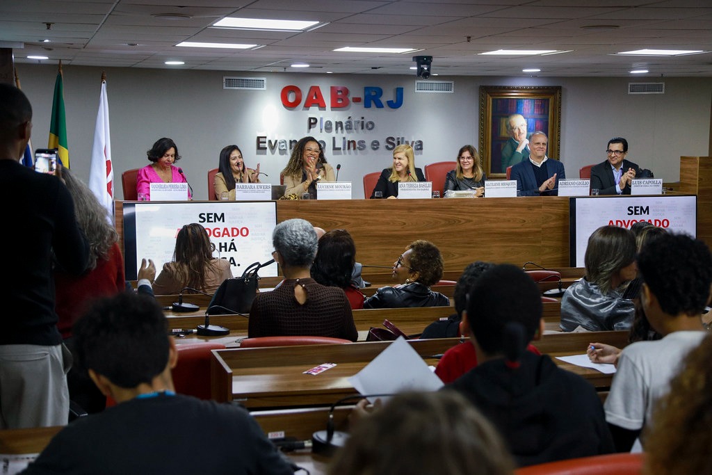 OAB-RJ lança projeto de respeito às mulheres nas escolas