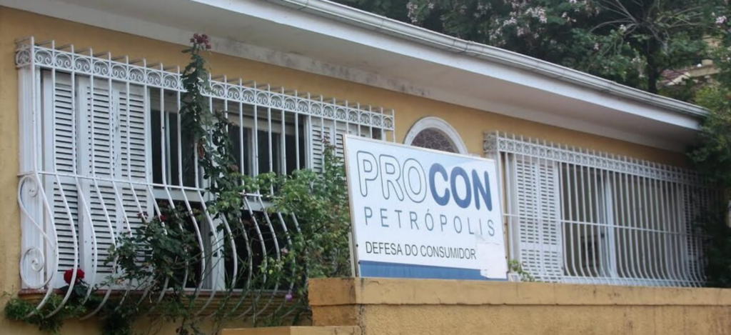 Petrópolis realiza mutirão para negociação de dívidas