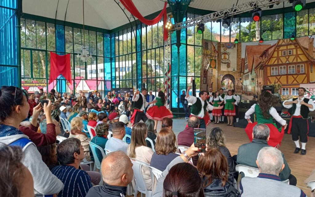 Serra Serata celebra a cultura italiana em Petrópolis