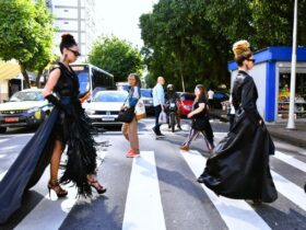 Rio Off Club promove desfile em Ipanema