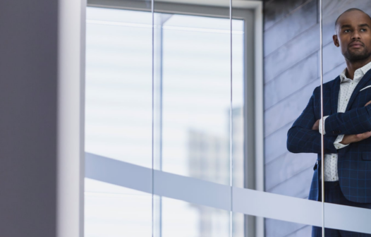 A arte da liderança: O CEO como catalisador do sucesso empresarial