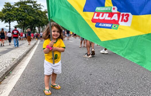 Liana, uma bandeira e um Brasil que eu sonho