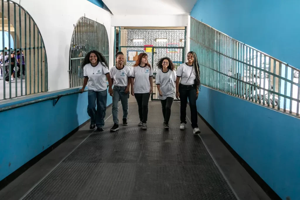 Rede estadual do RJ abre renovação de matrículas para 2027