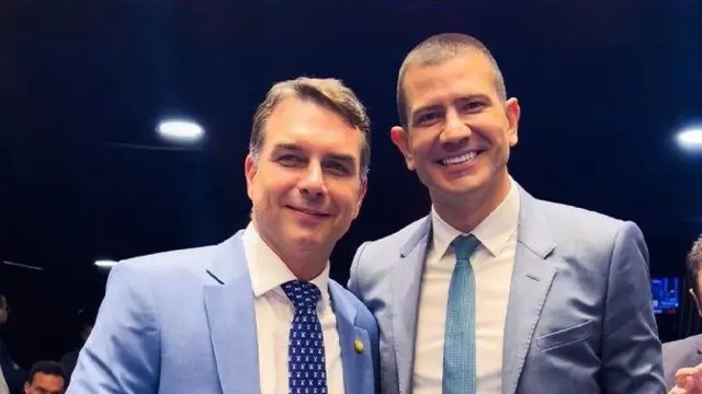 Ruas perto da confirmação, Flávio de olho no Planalto
